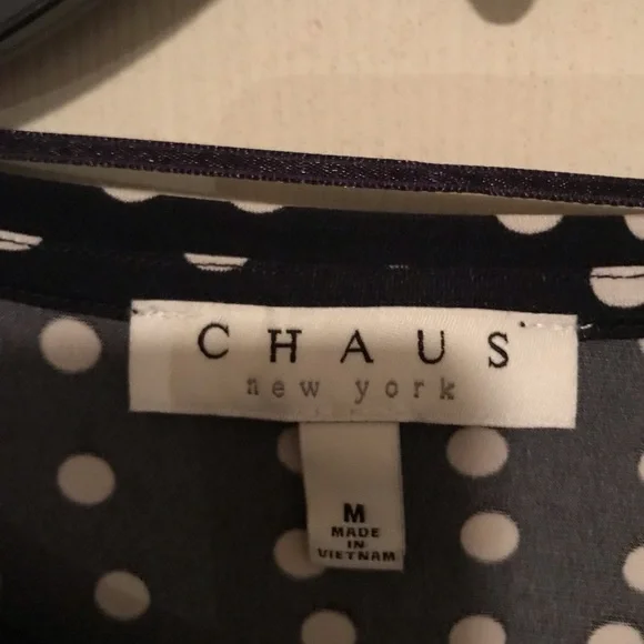 Chaus NWT Women's Stylish Black Polka Dot Top - Picture 3 of 6